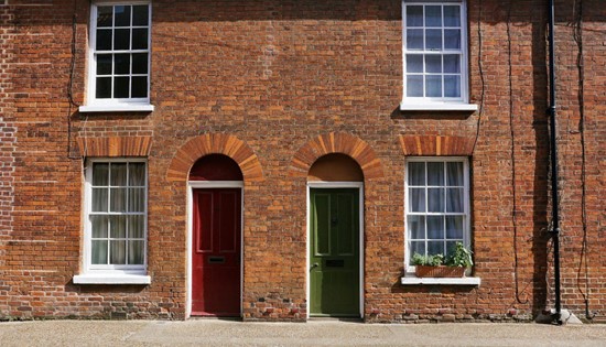 How to Spot the Early Signs Your Siding Needs Repair