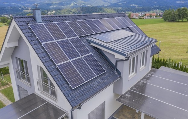 The Impact of Solar Power on Home Resale Value and Market Appeal